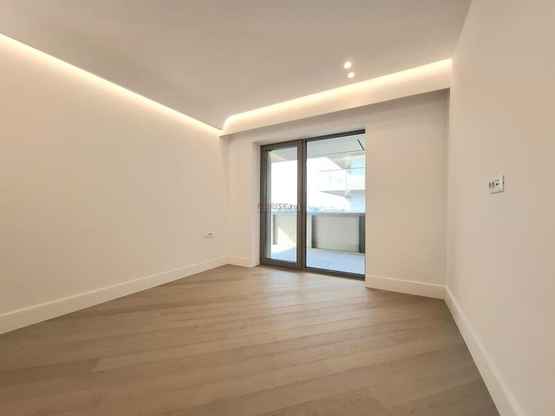 Erou Iancu Nicolae, Cortina 126, 3 camere, 94 mp, terasa 27 mp,